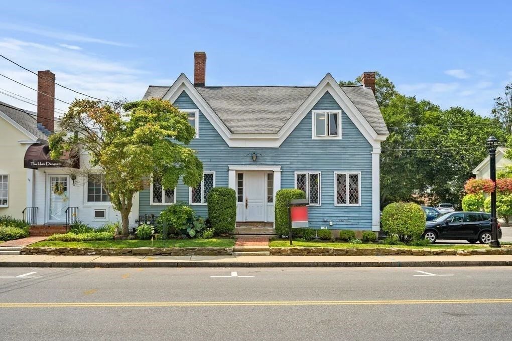 Property Photo: 54 Main St 201 MA 01983