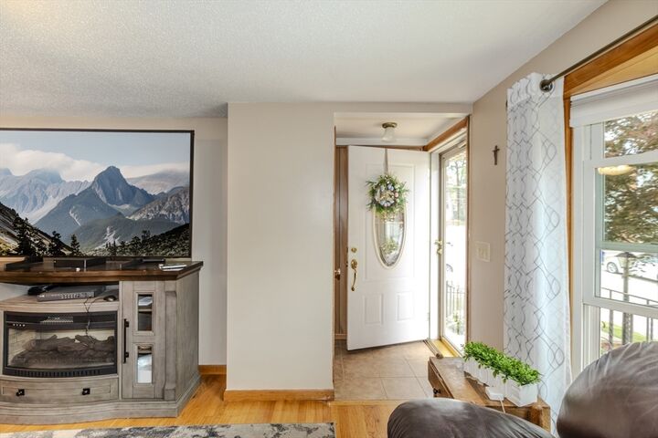 Property Photo:  68 Brookside Ave  RI 02911 