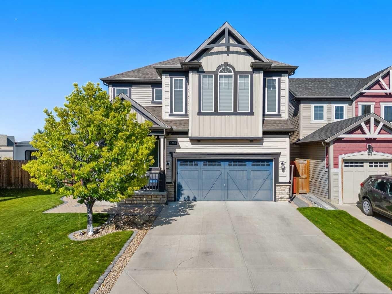 Property Photo:  1320 Windstone Road SW  AB T4B 0N5 