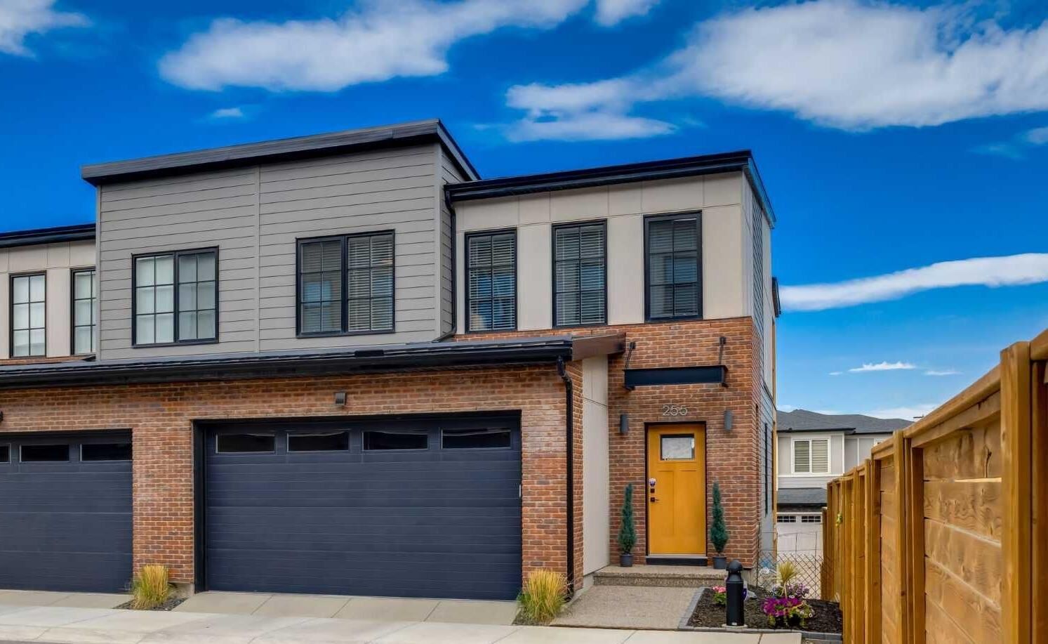 Property Photo: 7820 Spring Willow Drive SW 255 AB T3H 6E1
