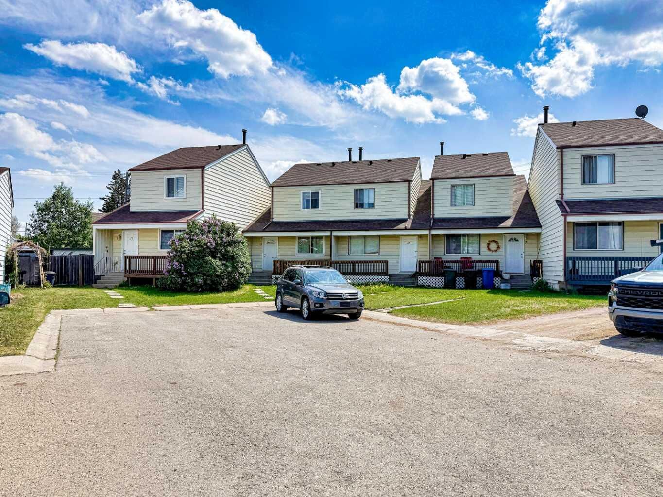 Property Photo:  18 Princess Petra Avenue  AB T0M 0W0 