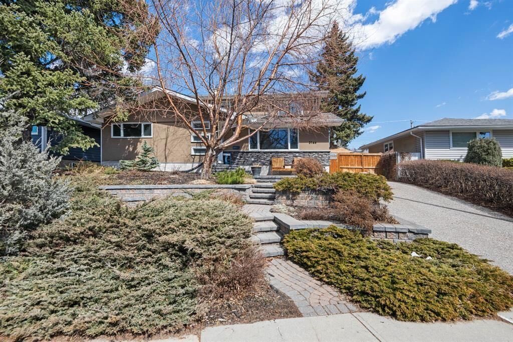 Property Photo:  3144 Breen Crescent NW  AB T2L 1S7 