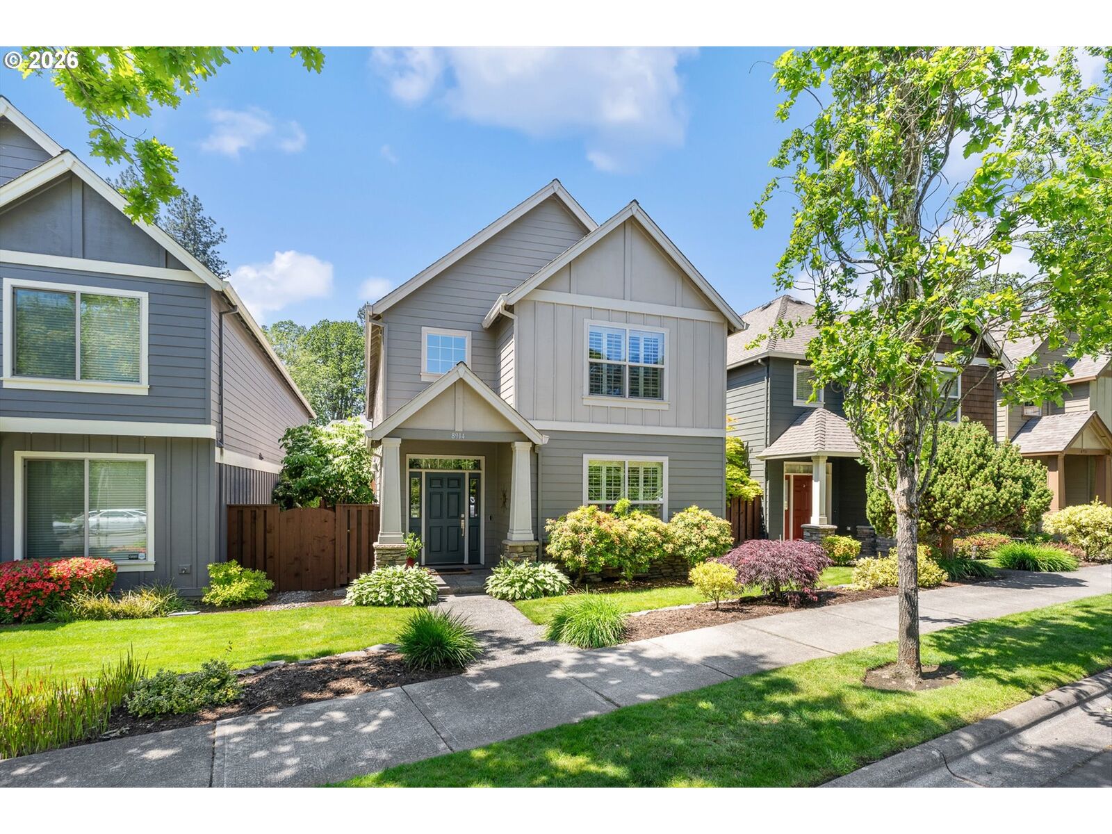Property Photo: 8914 SW Taylors Ferry Rd OR 97223