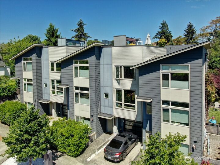 Property Photo: 1318 S Atlantic Street WA 98144
