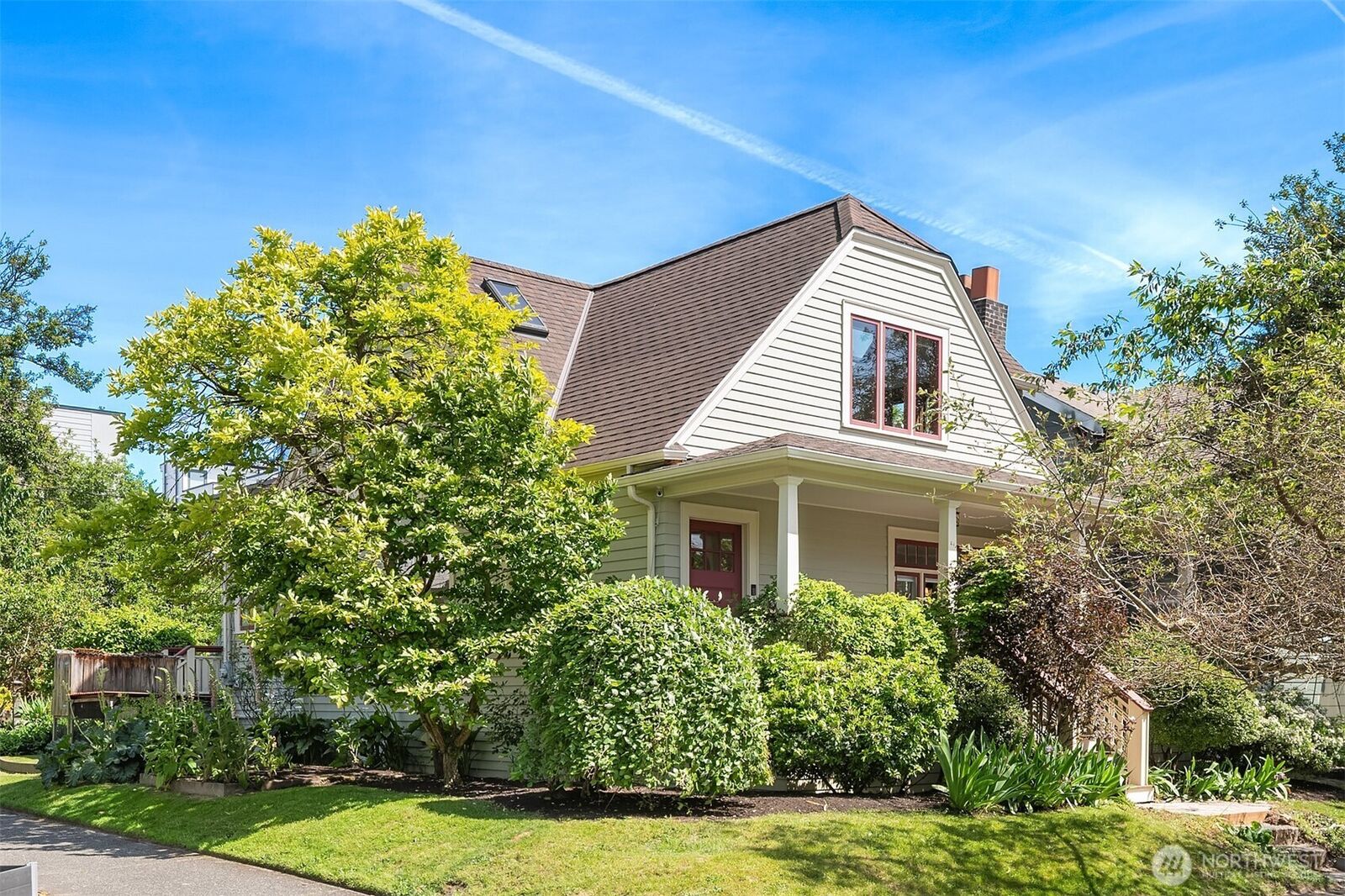 Property Photo:  5216  9th Avenue NW  WA 98107 