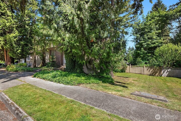 Property Photo:  8108  138th Avenue NE  WA 98052 