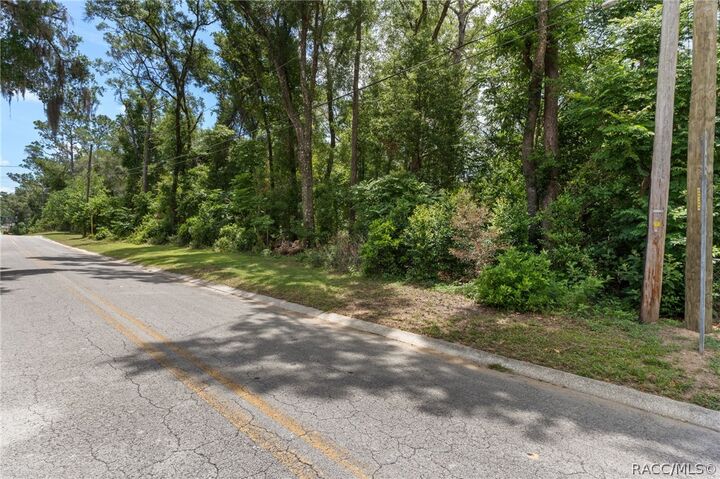 Property Photo:  5942 E Banner Lane  FL 34452 