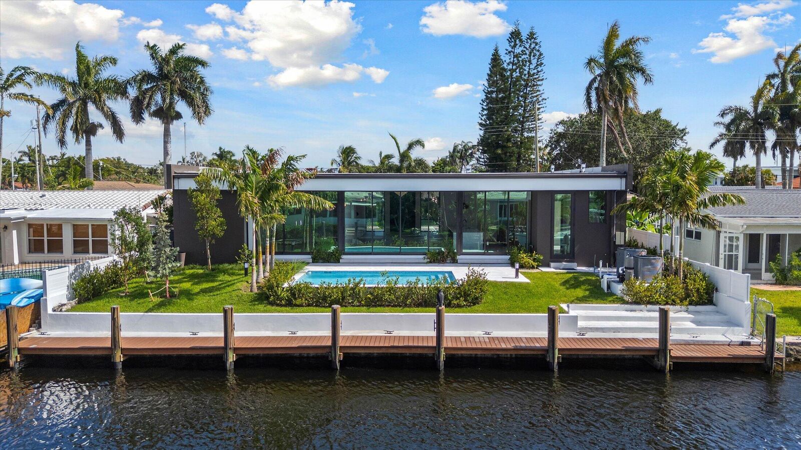 Property Photo: 1201 Guava Isle FL 33315