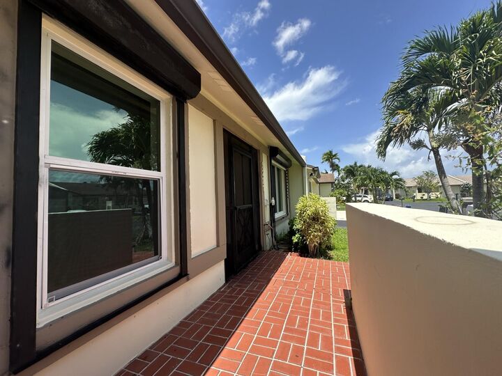 Property Photo:  5227 Copperleaf Circle  FL 33484 
