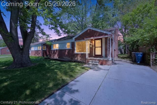 Property Photo:  28688 Emerson Street  MI 48141 