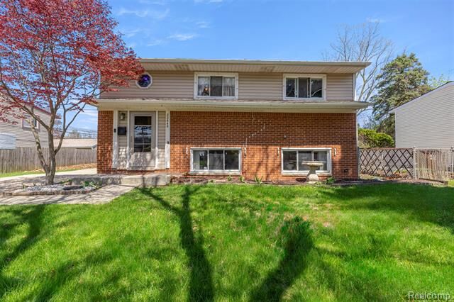 Property Photo:  22646 Candace Drive  MI 48173 