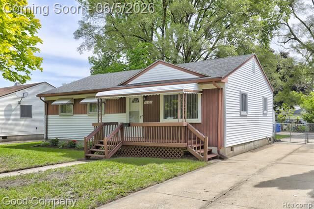 Property Photo:  22362 Masch Avenue  MI 48091 