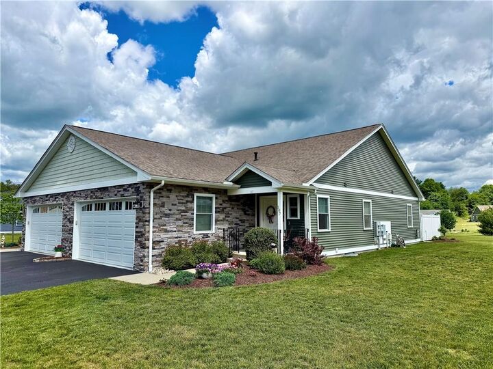 Property Photo:  107 Bella Vista Circle 107  RI 02859 