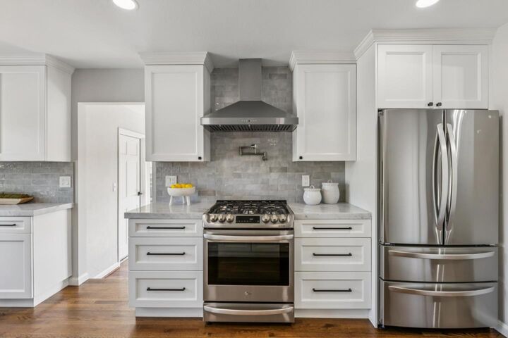 Property Photo: 2421 Maywood Drive CA 94066