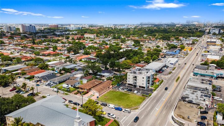 Property Photo:  5895 W Flagler St  FL 33144 