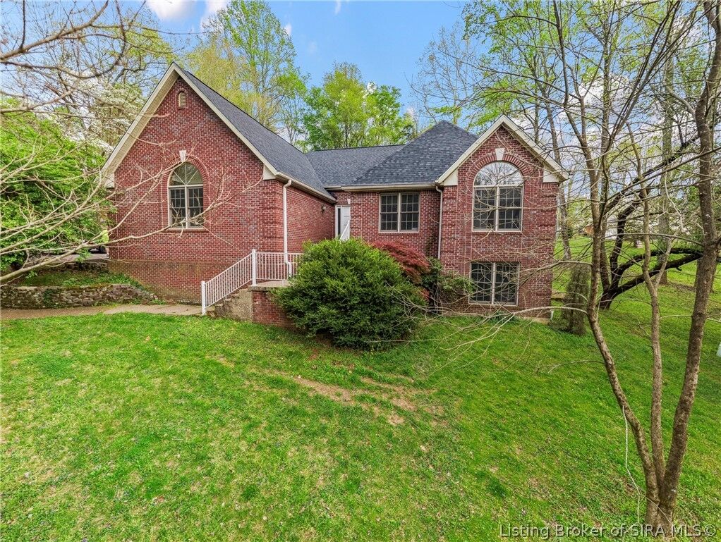 Property Photo: 7490 Cunningham Sarles Road IN 47106