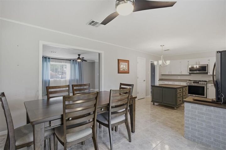 Property Photo: 622 Creole Lane LA 70605