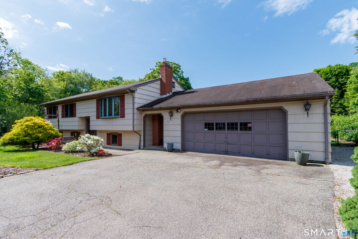 Property Photo:  30 Dellwood Drive  CT 06460 
