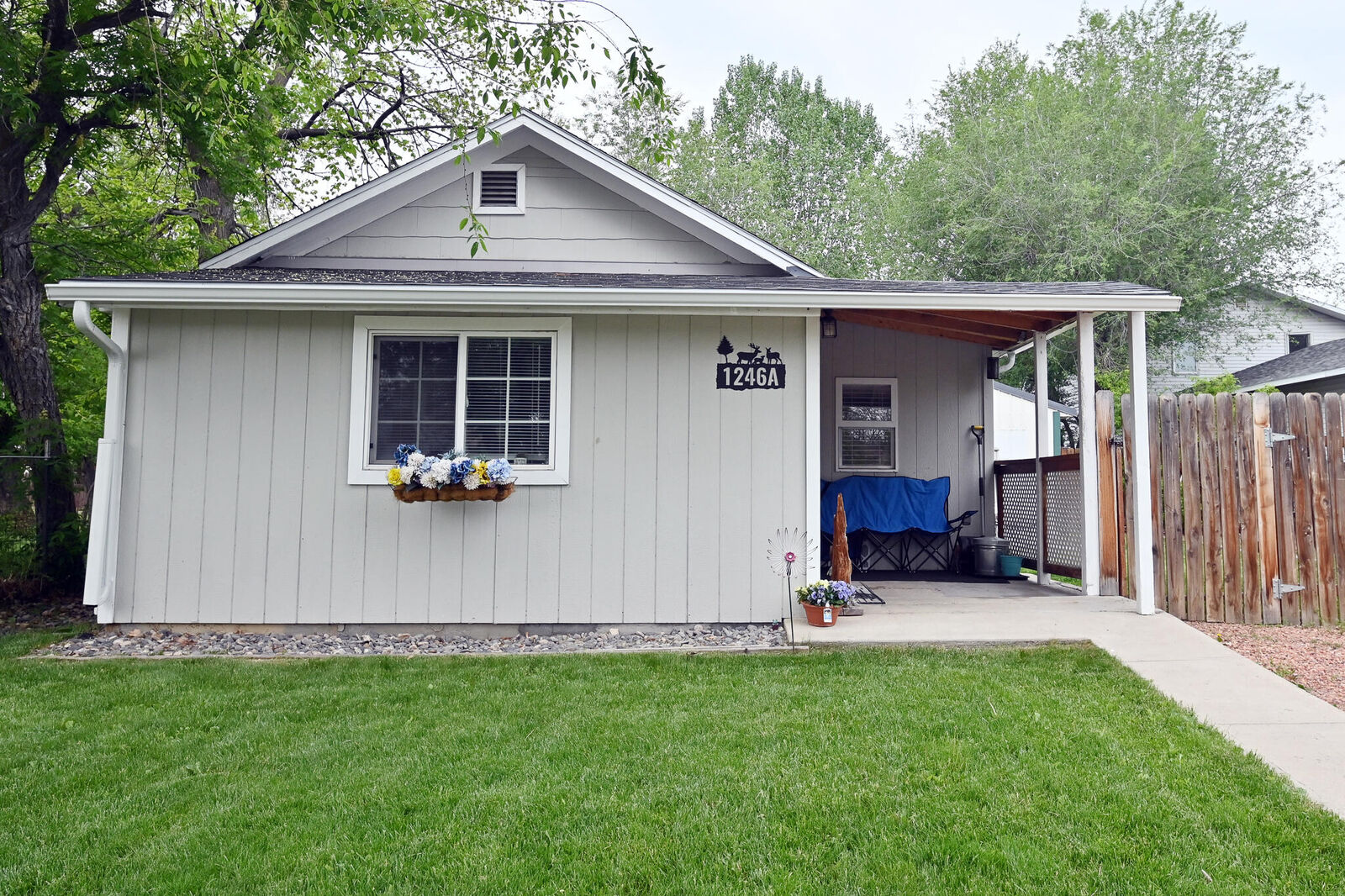 Property Photo:  
