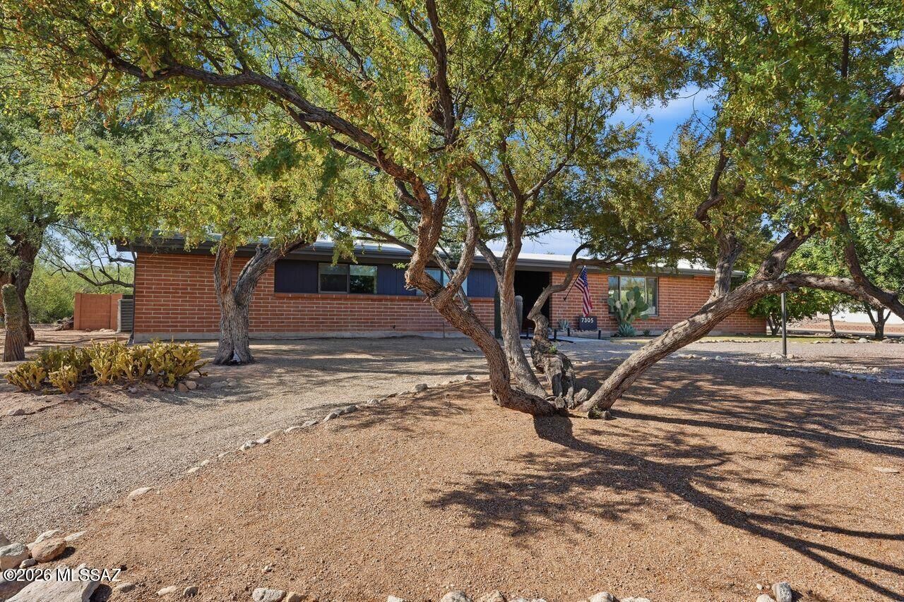 Property Photo:  7305 E Calle Agerrida  AZ 85750 