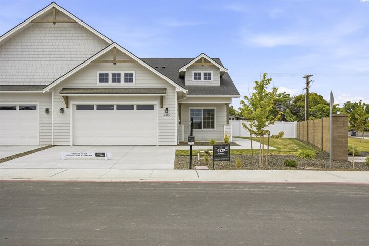 Property Photo: 4529 Grove Court WA 99353
