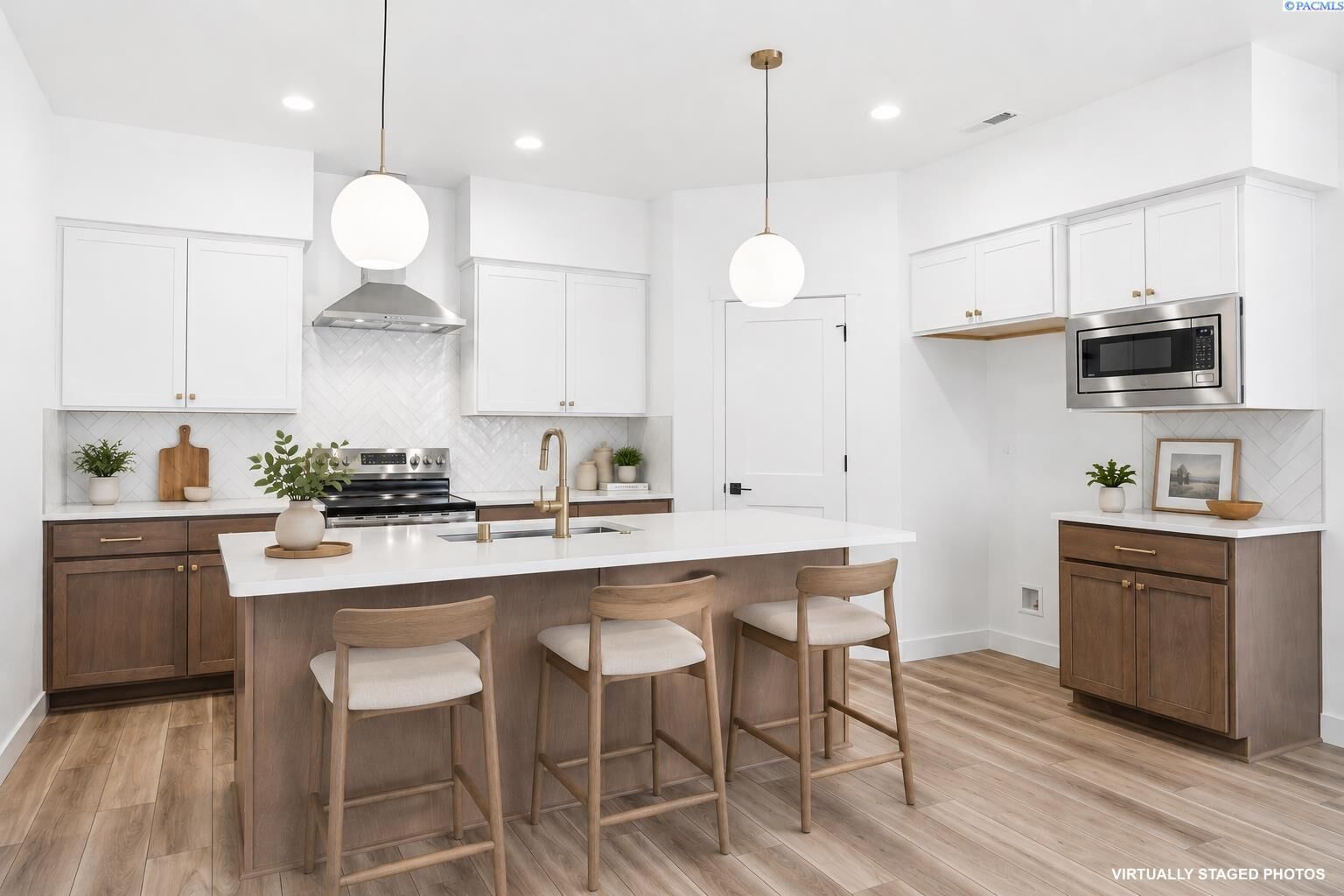 Property Photo:  4561 Grove Court  WA 99353 