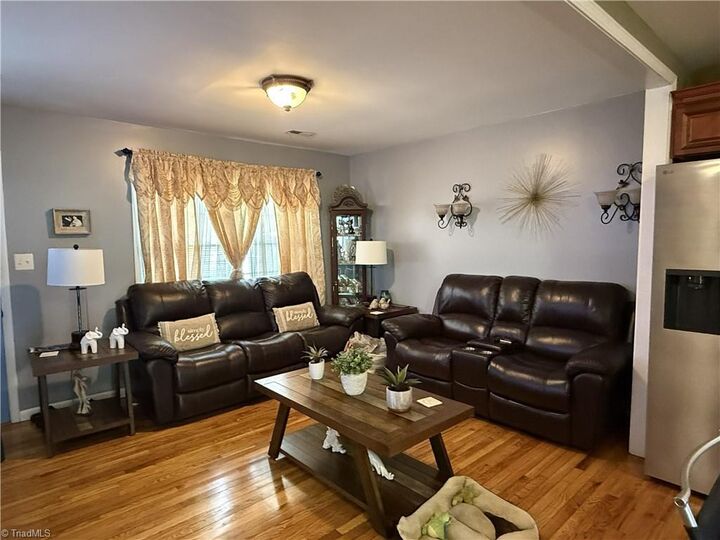 Property Photo:  400 Croydon Lane  NC 27107 