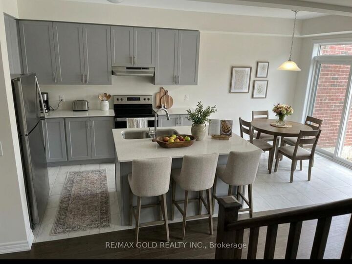 Property Photo: 90 Grassbourne Avenue ON N2R 0S5