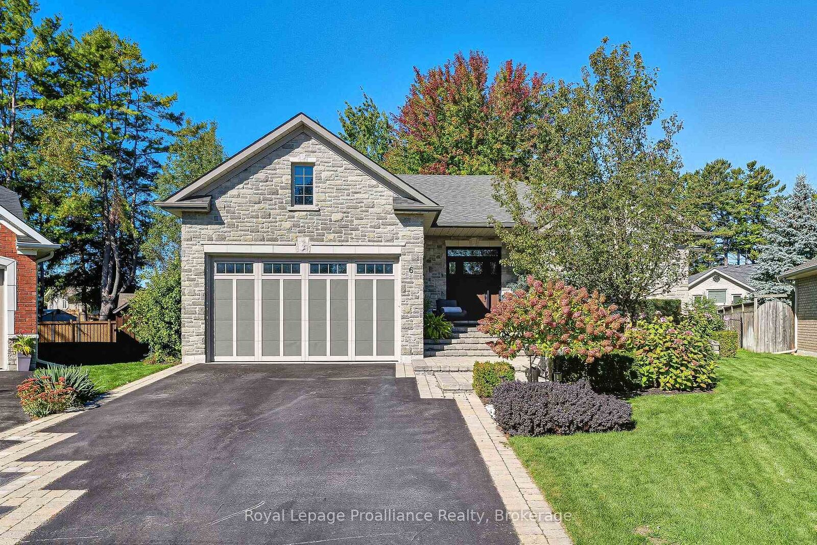 Property Photo: 6 Birch Court ON K0K 1H0