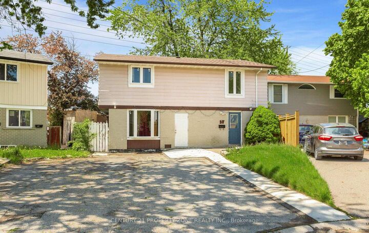 Property Photo: 17 Hillbank Trail ON L6S 1P6