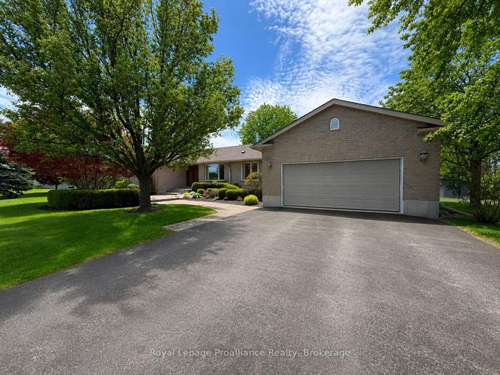Property Photo: 100 Bay Breeze Street ON K8N 0L4