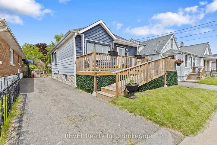 Property Photo: 217 Niagara Street N ON L2M 4V3