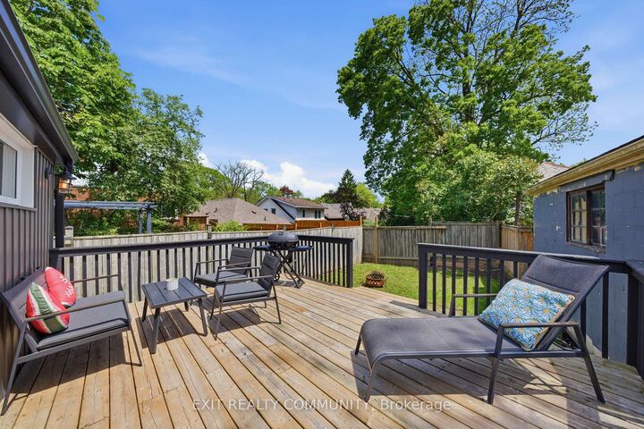Property Photo: 20 Wharncliffe Road S ON N6J 2J4