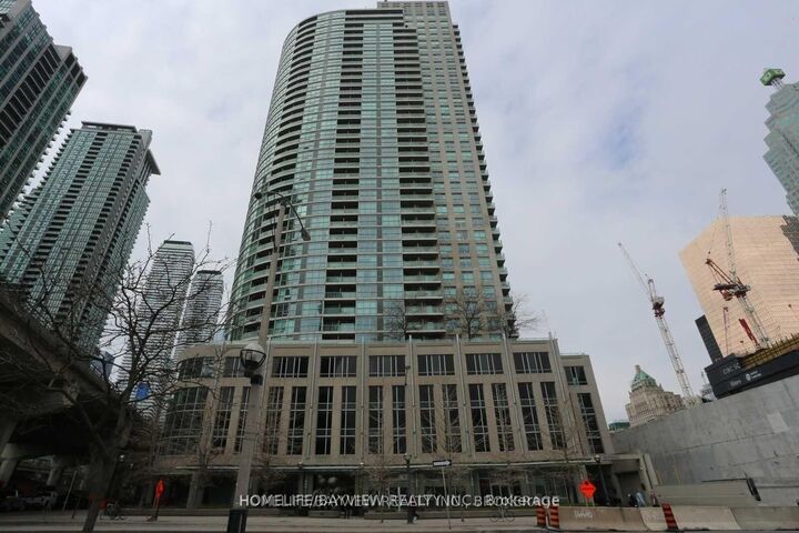 18 Yonge Street 915 — photo 1