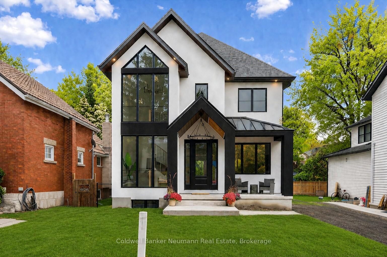 Property Photo: 126 Oxford Street ON N1H 2M7