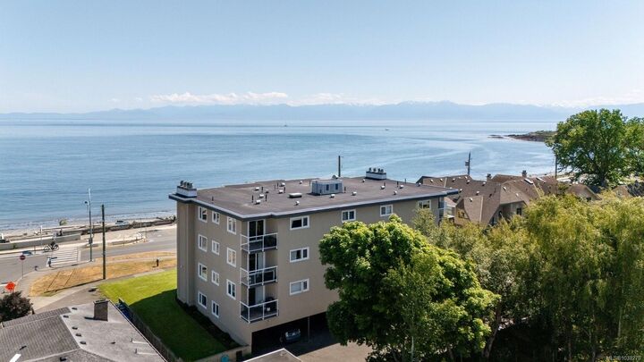 Property Photo: 1540 Dallas Rd #202 BC V8S 1A3
