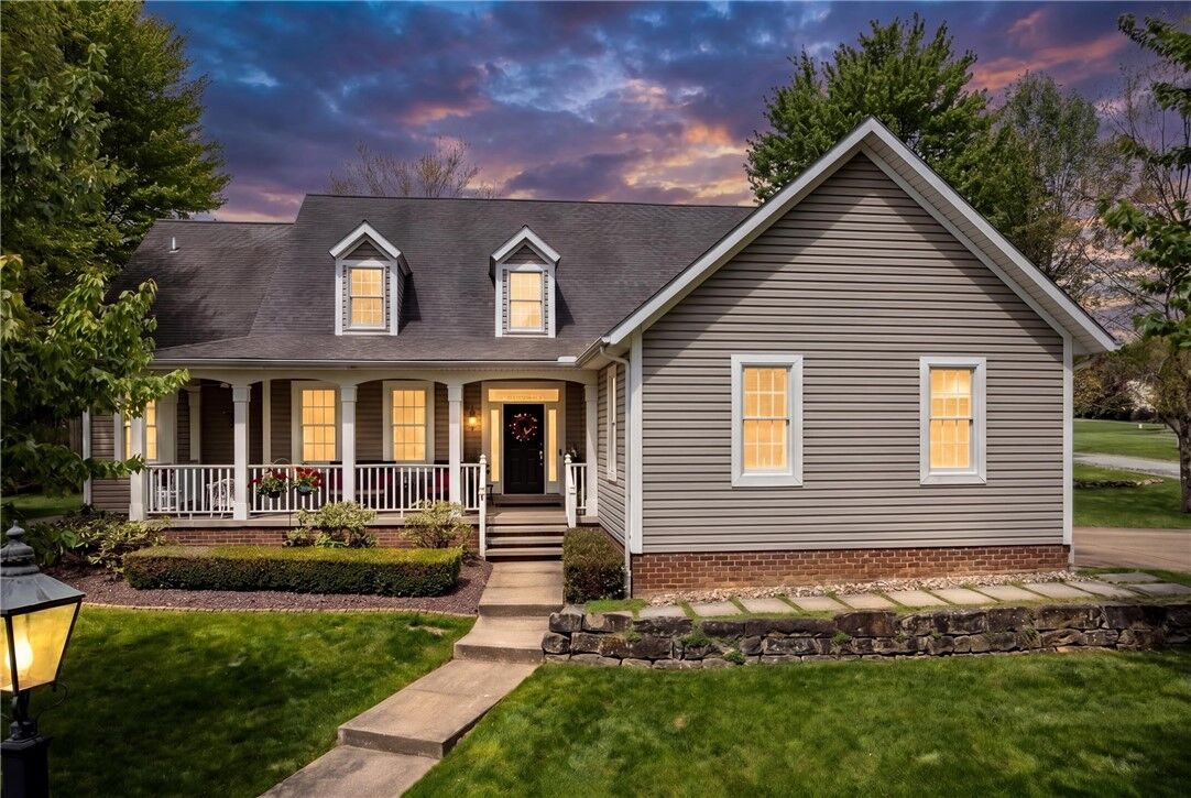 Property Photo:  8 Abbey  PA 16127 