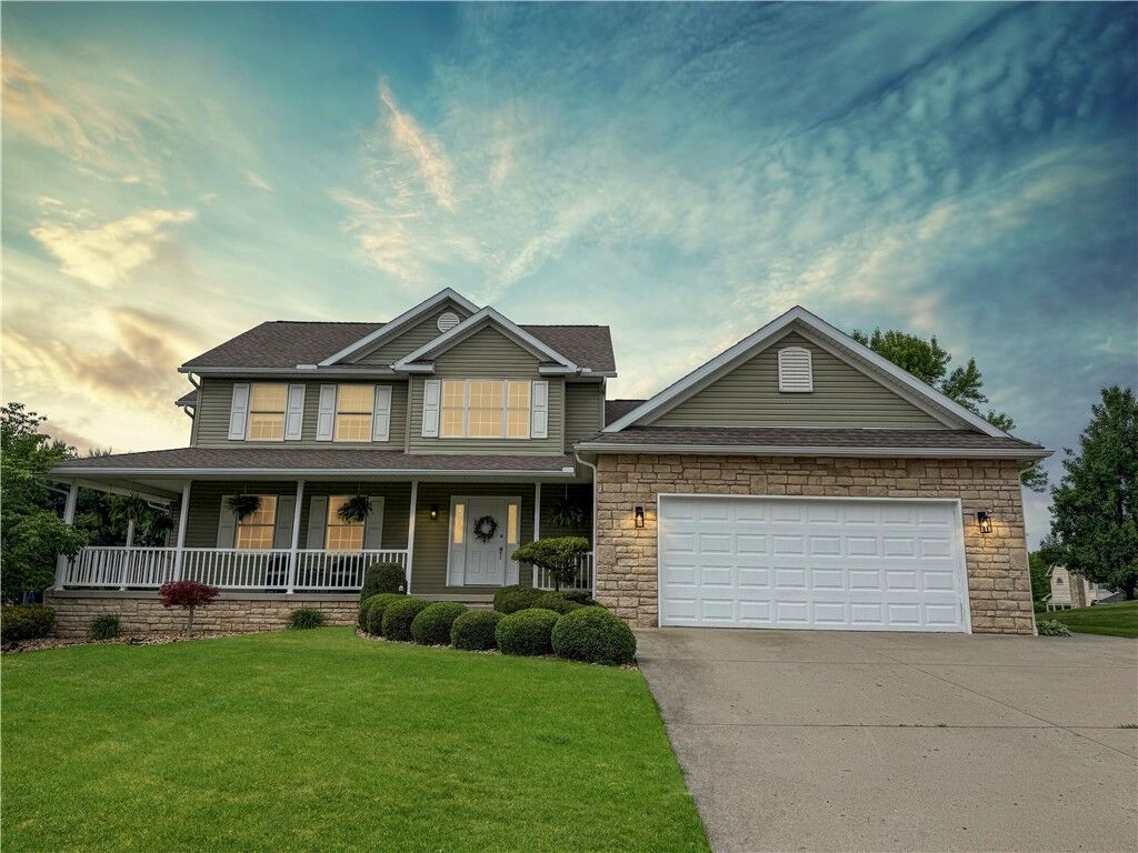 Property Photo: 407 Karon Dr PA 16101