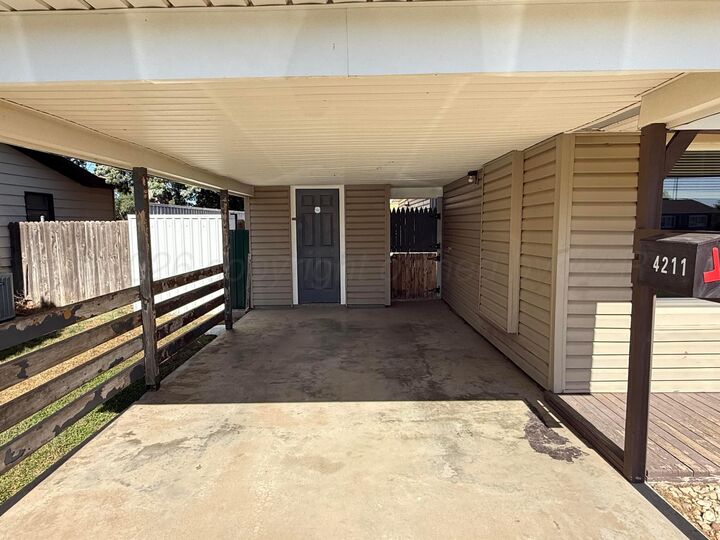 Property Photo:  4211 Crockett Street  TX 79110-1807 