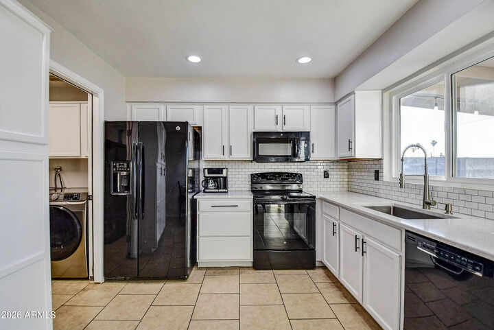 Property Photo:  2030 W Western Drive  AZ 85224 