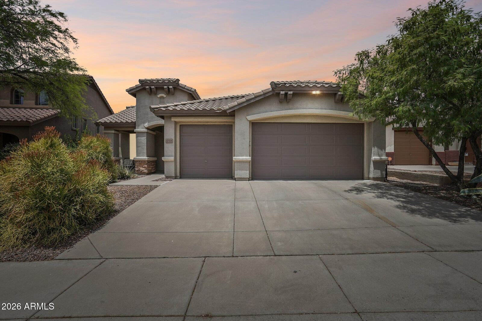 Property Photo: 40428 N High Noon Way AZ 85086