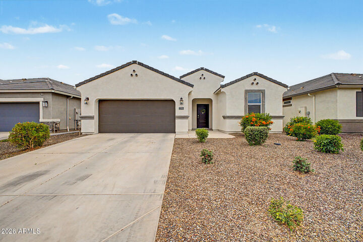 Property Photo:  2703 W Seaver Avenue  AZ 85120 