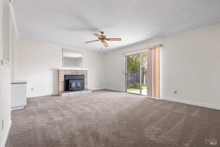 Property Photo:  405 Ely Boulevard  CA 94954 