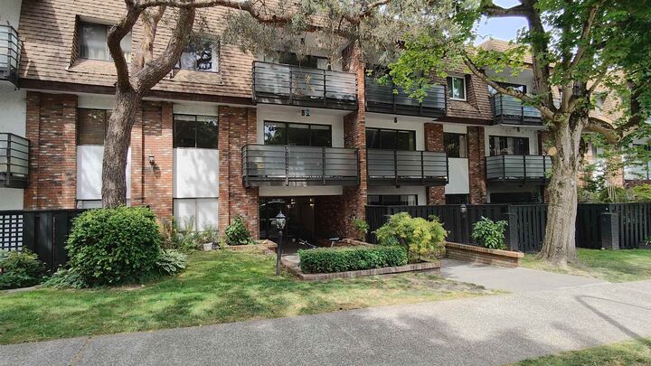 1933 W 5th Avenue 202 — photo 1