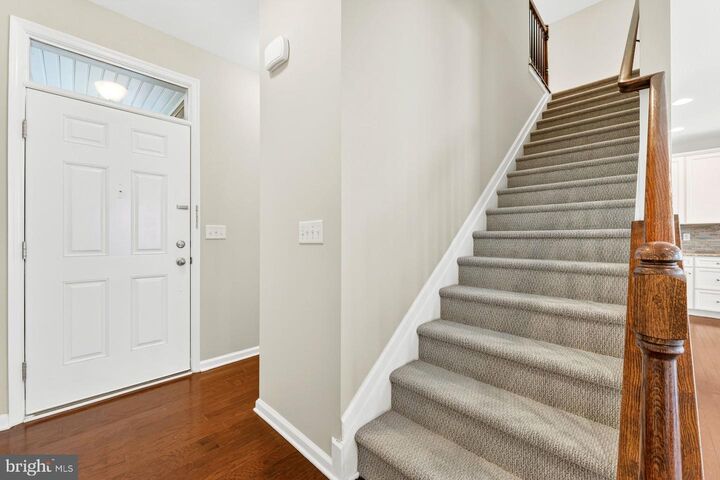 Property Photo:  84 Autumn Lane  NJ 08558 