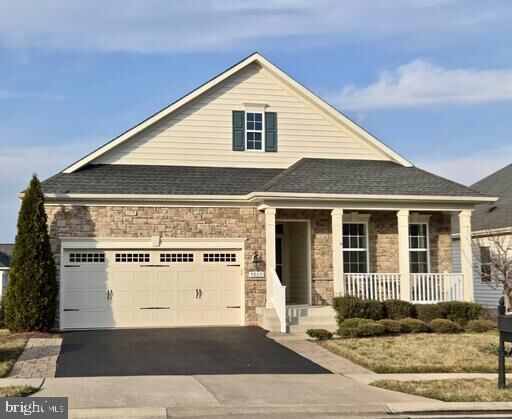 Property Photo:  