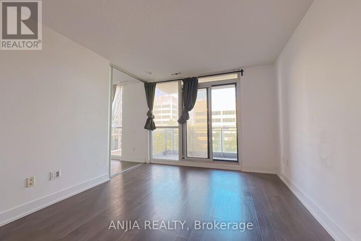 Property Photo: 23 Sheppard Avenue East 605 ON M2N 0C8