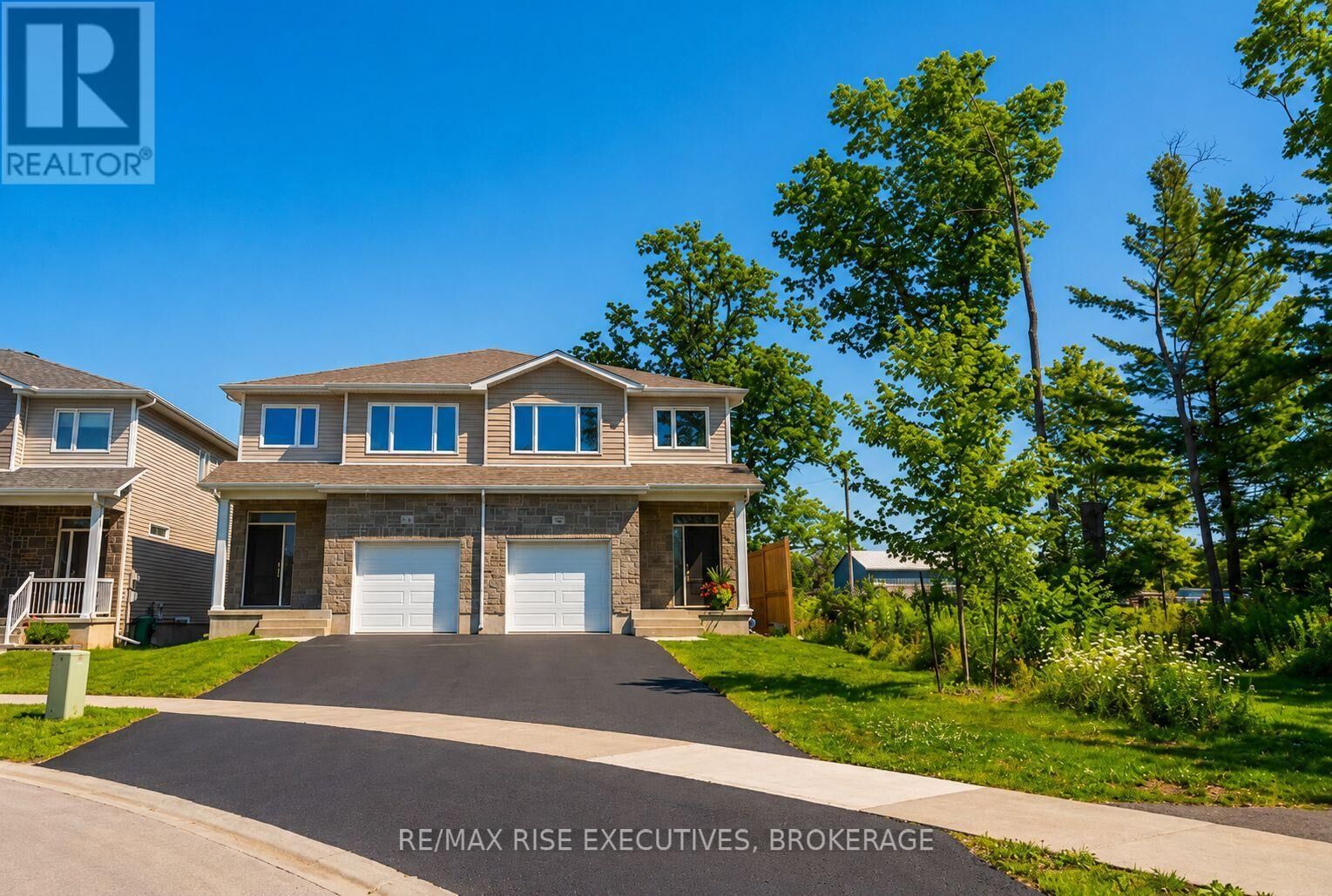 Property Photo: 1201 Max Crescent ON K7P 0P2
