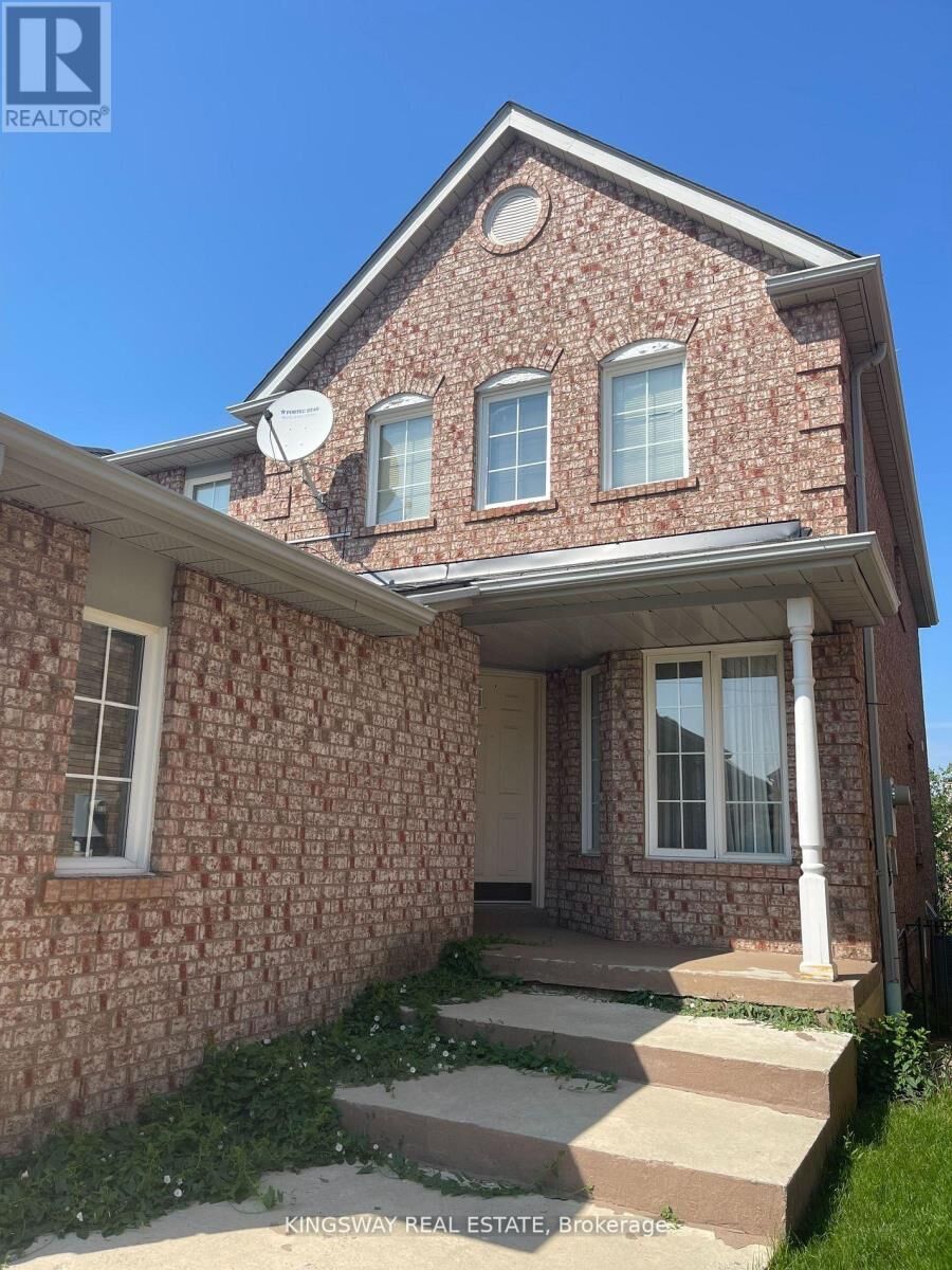 Property Photo:  5933 Hemingway Road Main  ON L5M 5M1 