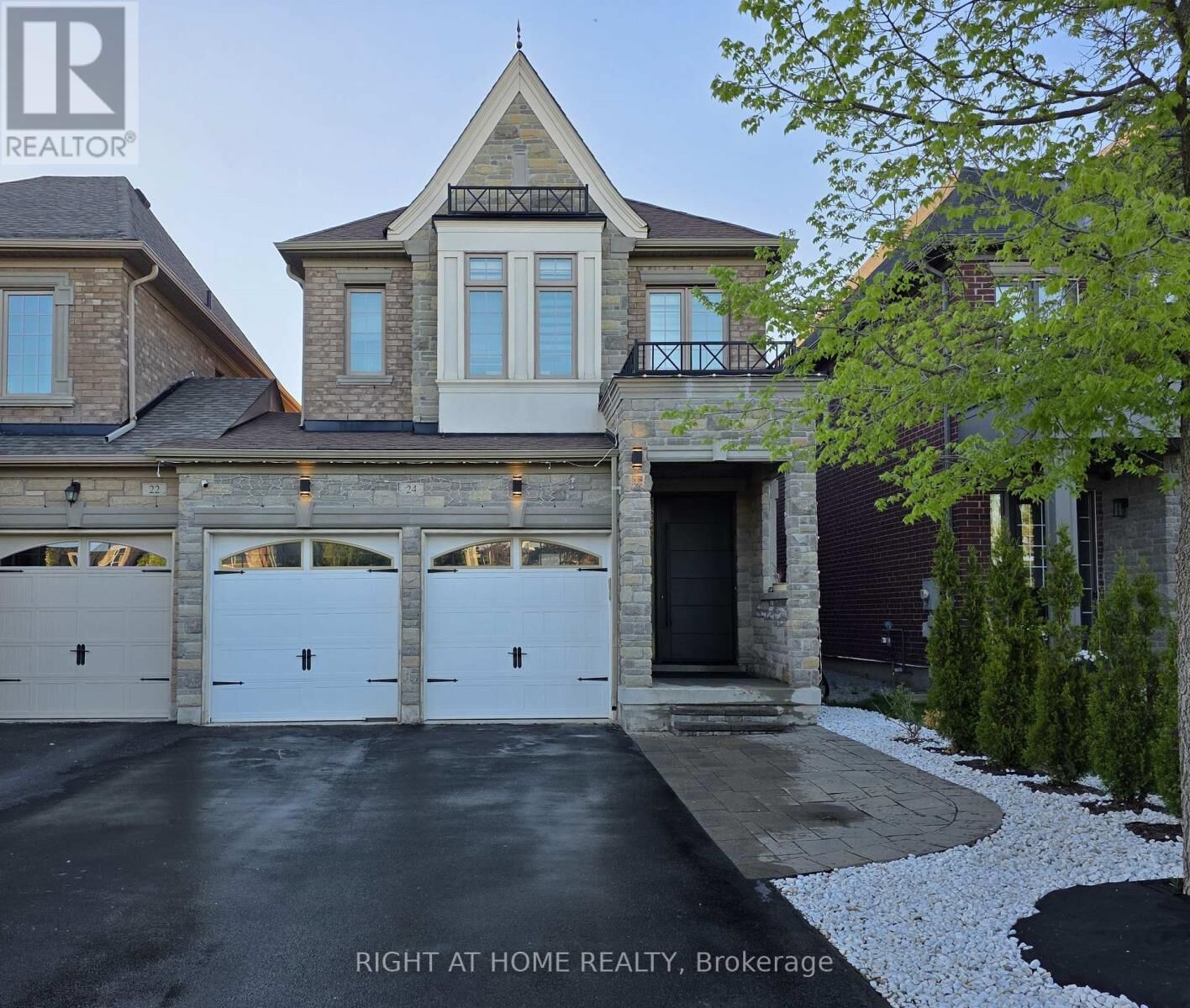 Property Photo:  24 Wells Orchard Crescent  ON L7B 0C5 